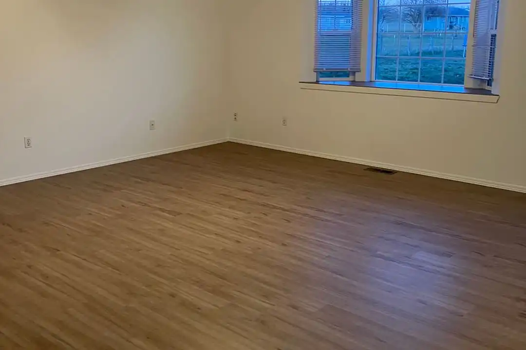 903 E White Birch Ave unit B - More