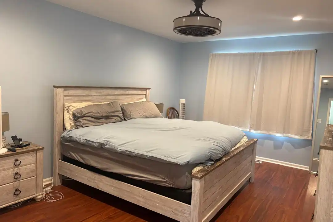30 Country Ln - More