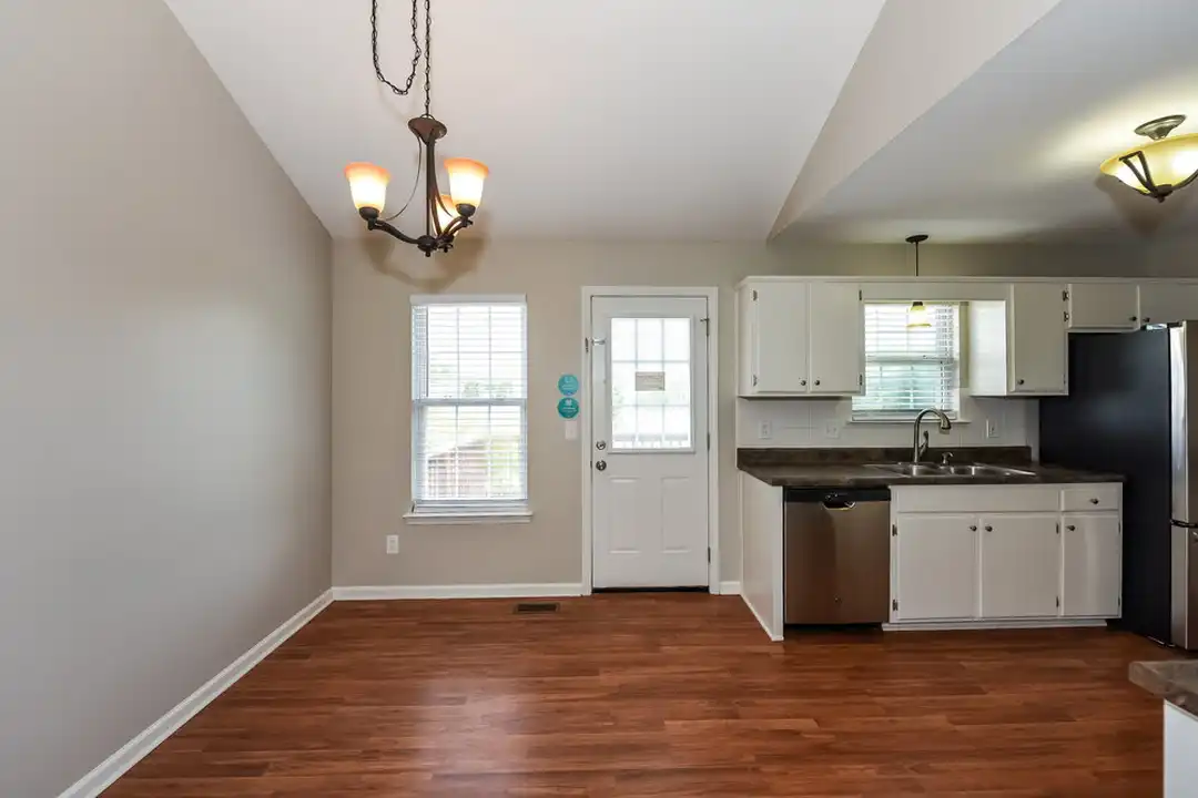 534 Summit Way - View 5