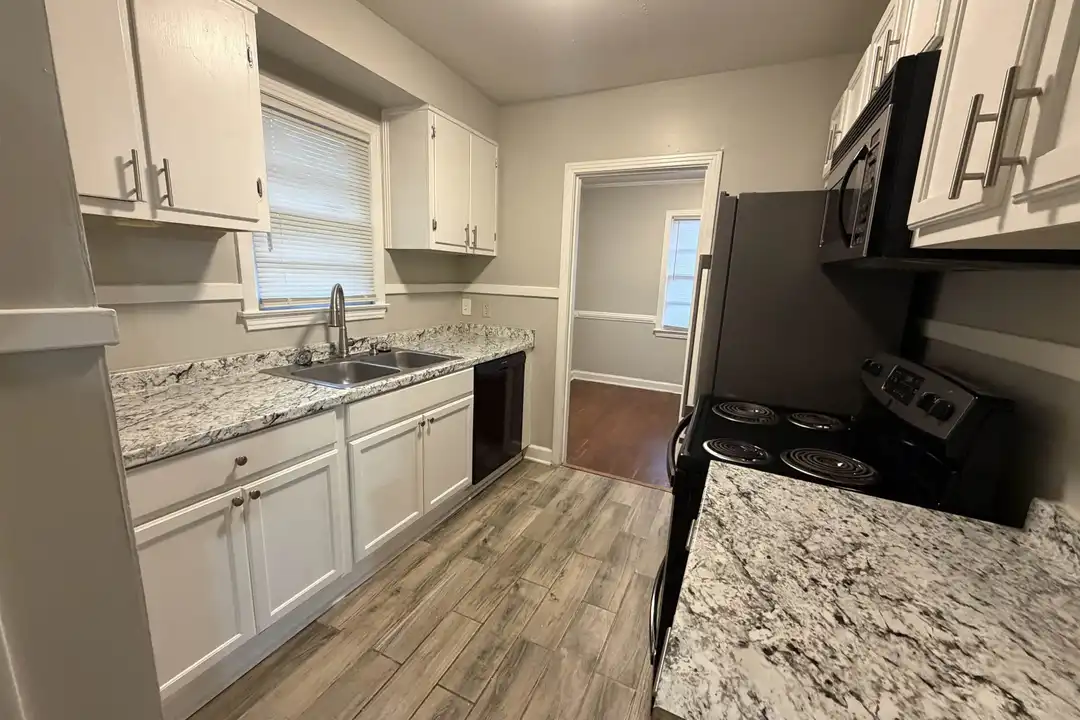House in Memphis - View 3