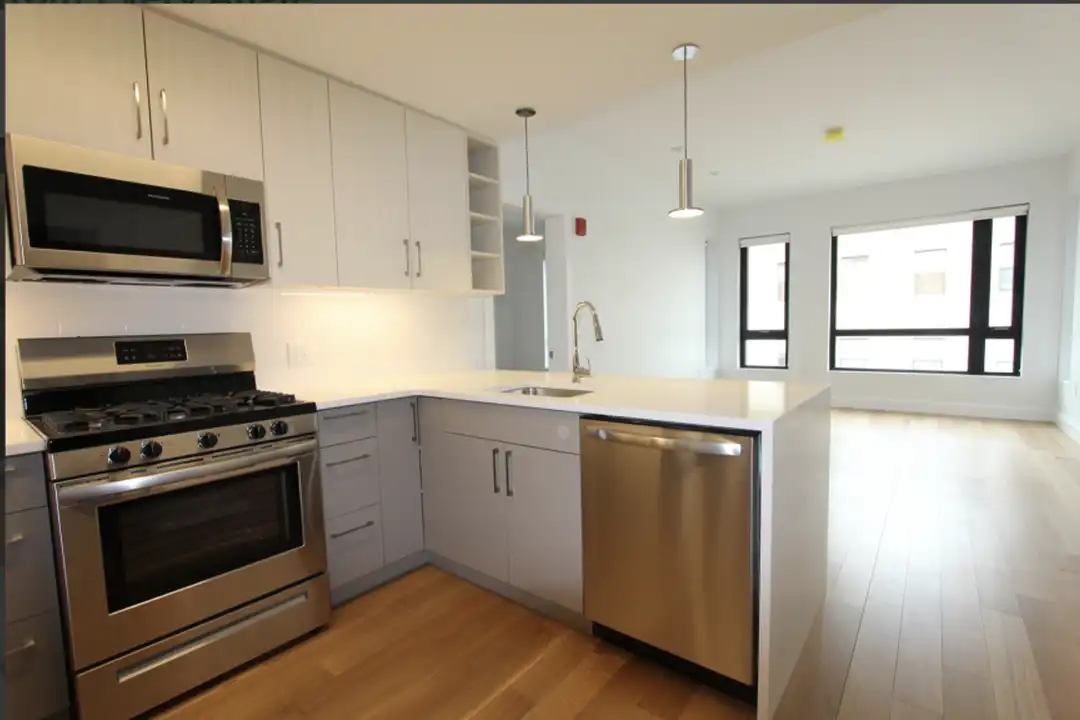 650 Columbus Ave - View 2