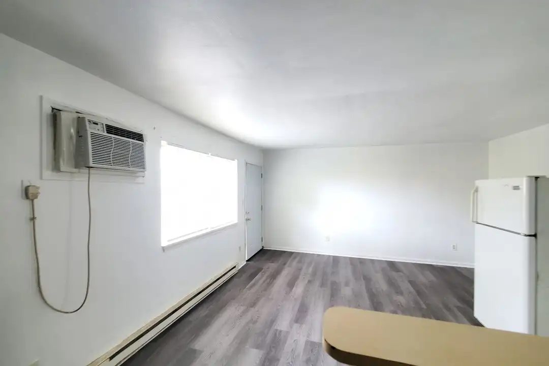 6241 Alexander St unit F - More