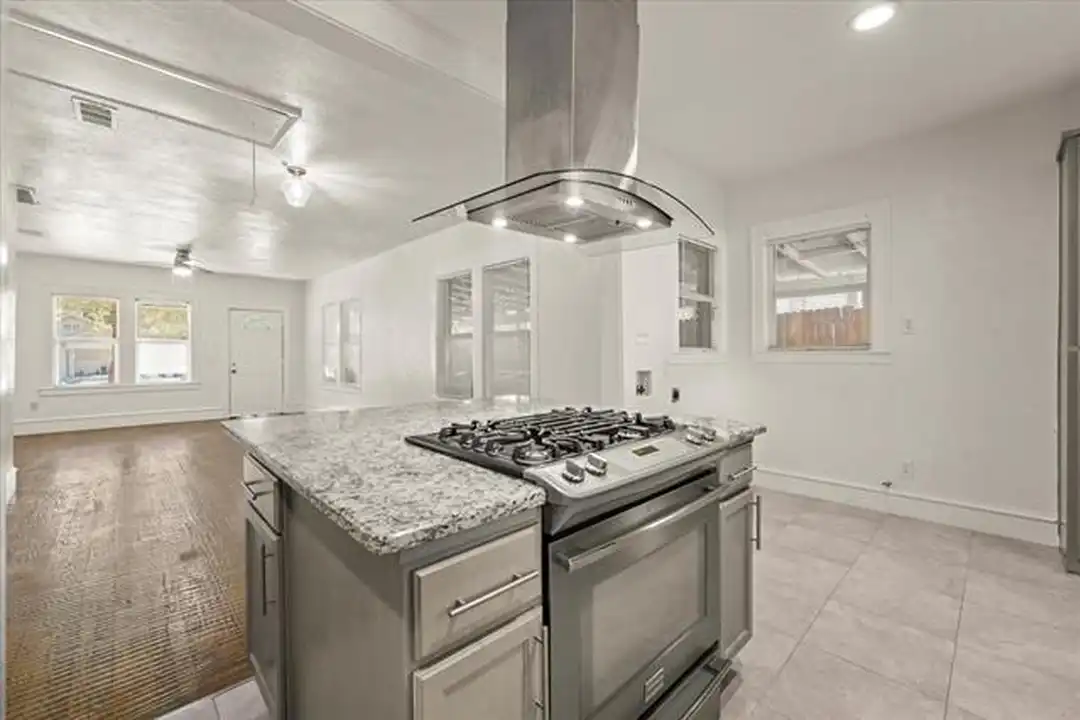 929 S Rosemont Ave unit 927 & 929 - View 3