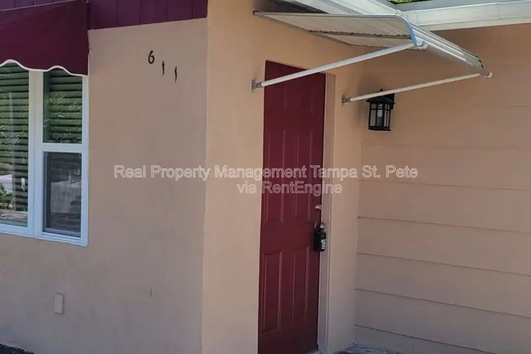611 Lyndhurst St - View 2