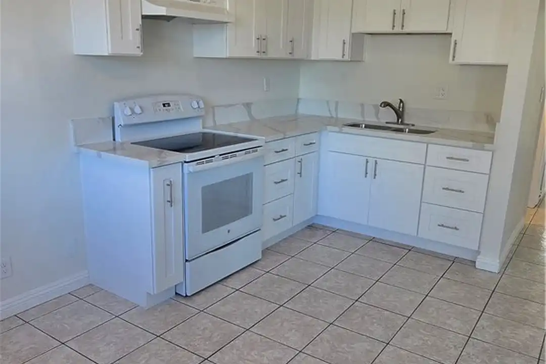 22557 Adrienne Ave unit B - View 6