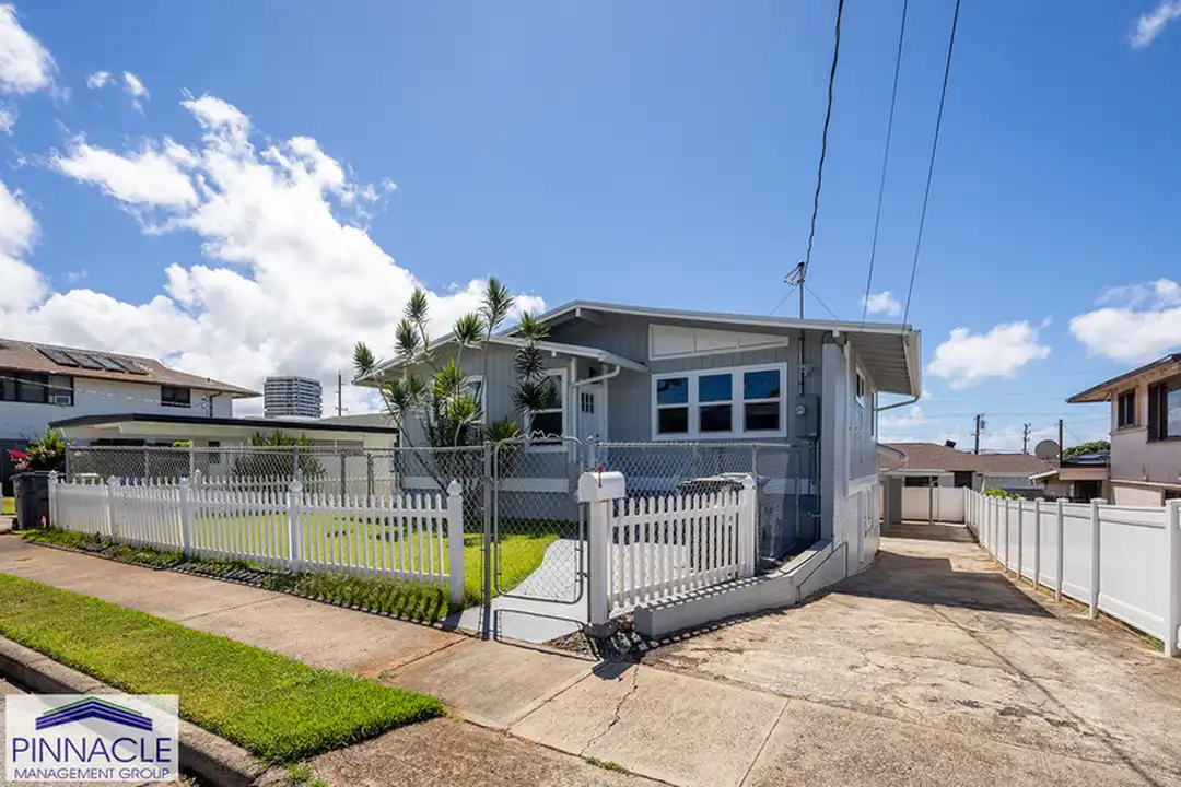 925 Pilialo St - View 2