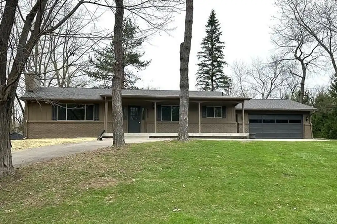 6350 Brockhurst Blvd – photo 1 of 23