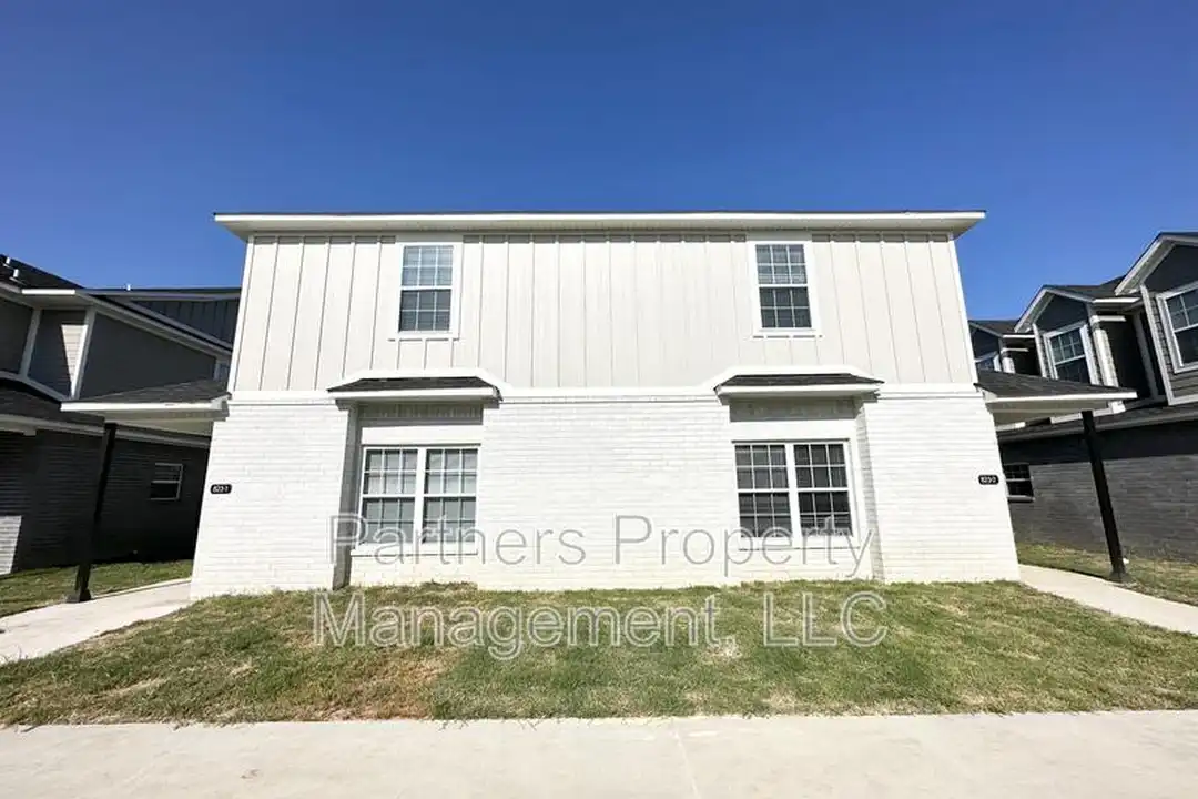 823 S Amarillo Ave unit 2 – photo 1