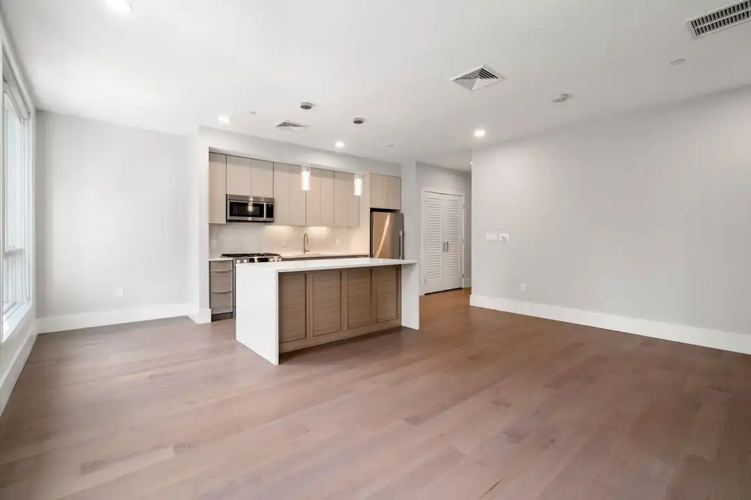 3193 Washington St unit 305 – pohled 2
