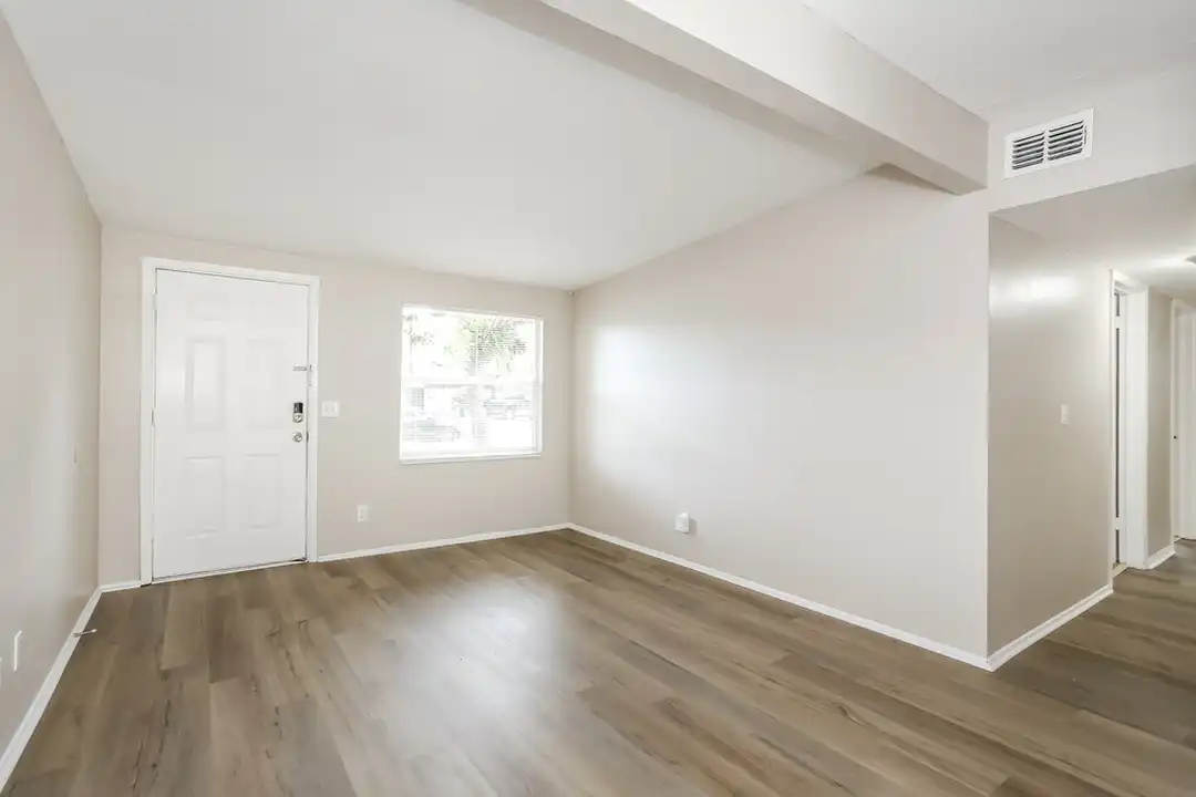 1009 Beckner Ave – pohled 4