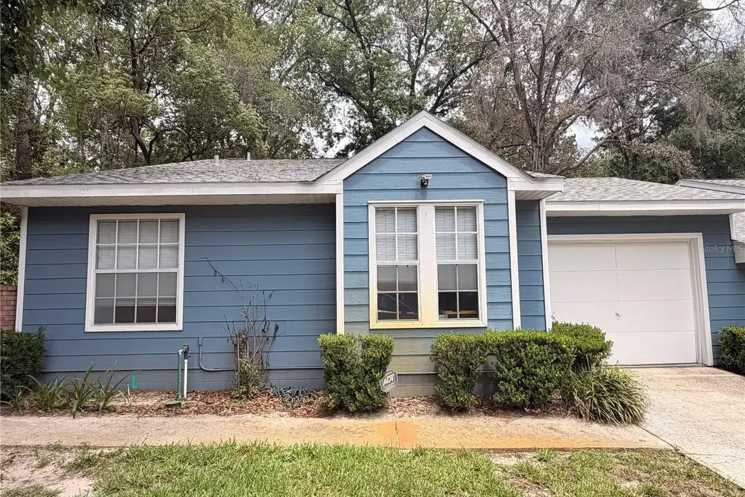 439 NW 50th Blvd - View 2