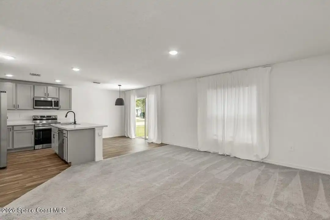 271 Wendover Rd SW - View 4