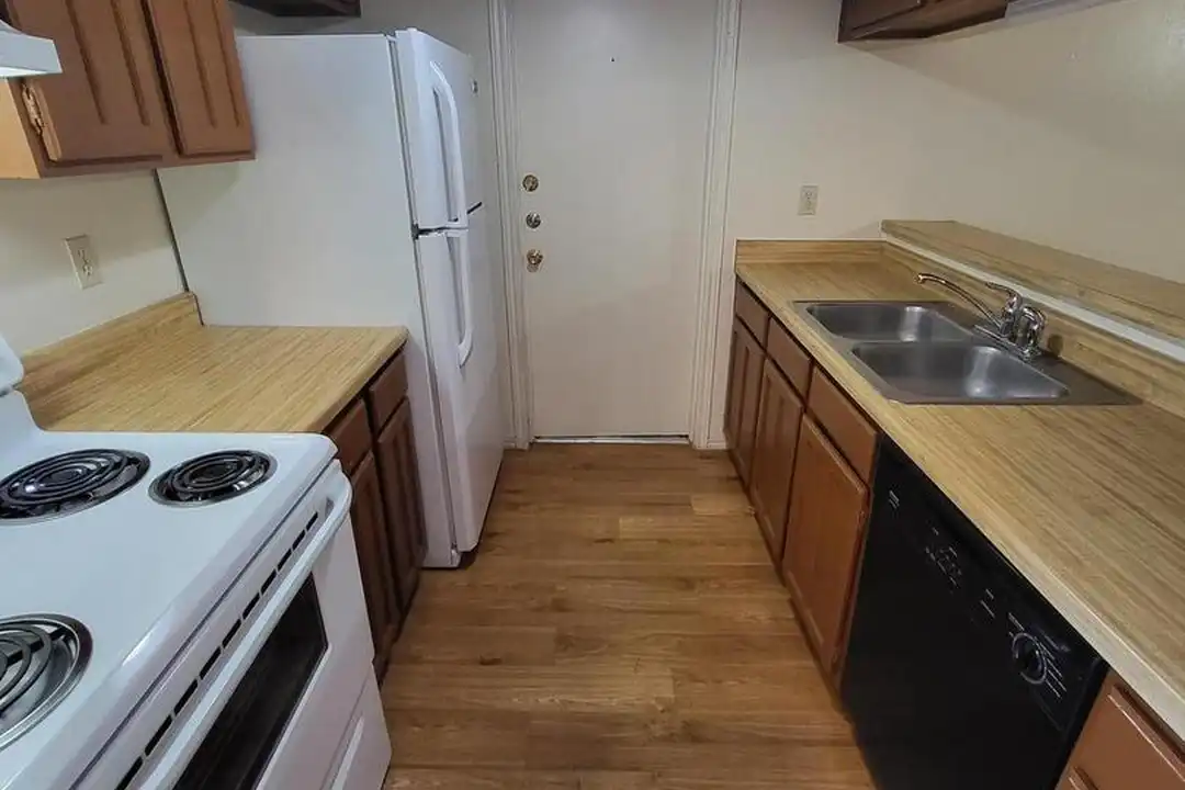8936 Golden Brook - View 4