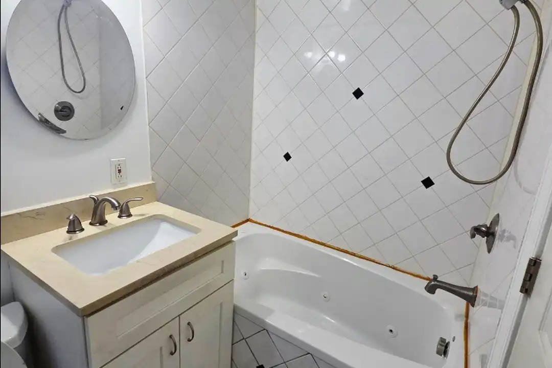 Apartment in Beltsville - View 2