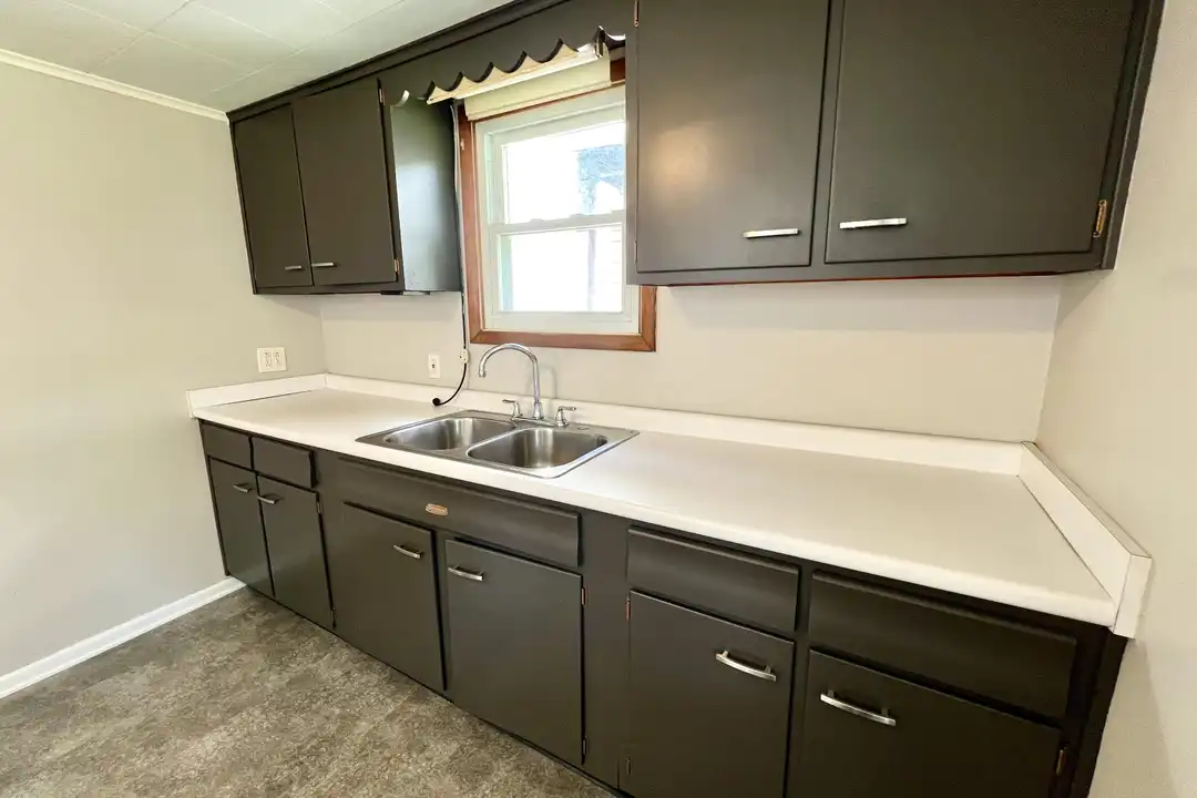1826 5th Ave – photo 1 of 13