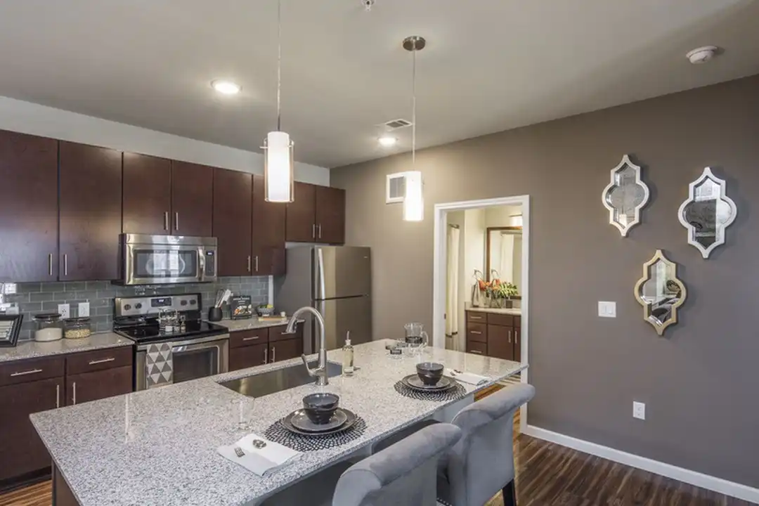 721 W Slaughter Ln unit # 518 - View 2