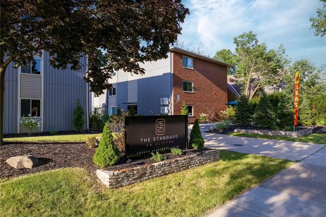 10524 Clifton Blvd unit 201 – photo 1
