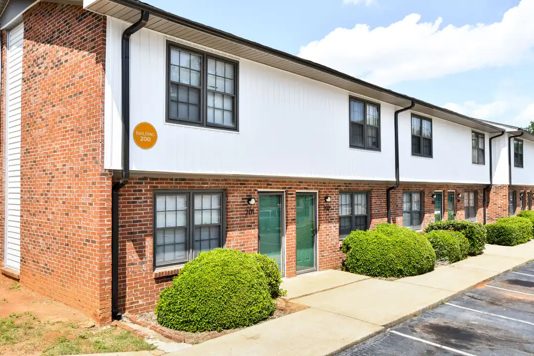 Apartment in Greenville - View 4
