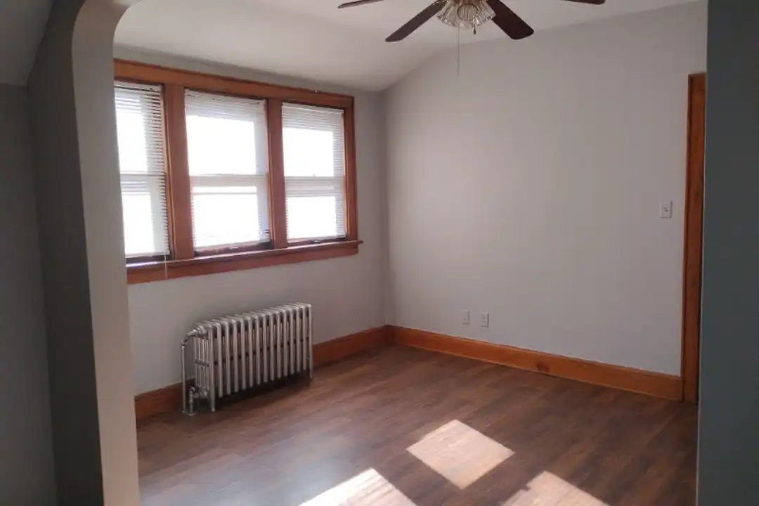 Apartment in Milwaukee - View 3