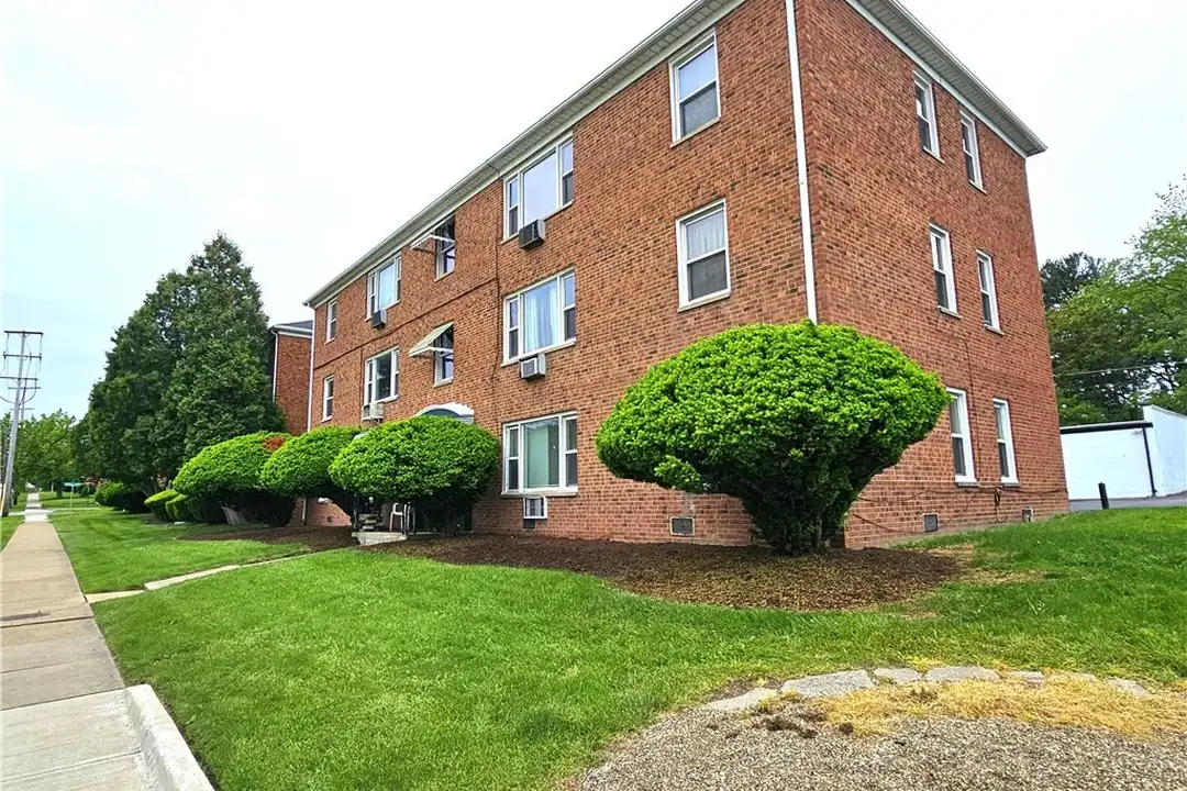 4032 Ridge Rd unit 6 – photo 1