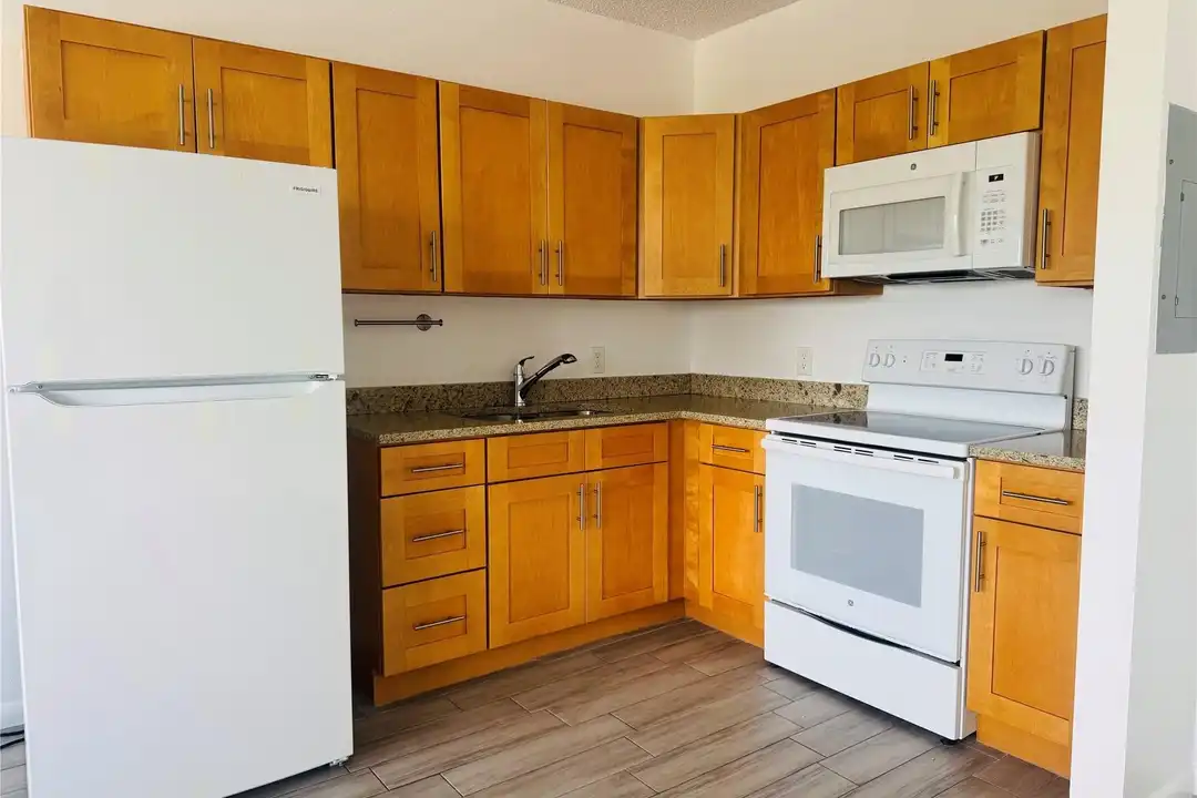 229 Commercial Blvd #2 - View 5