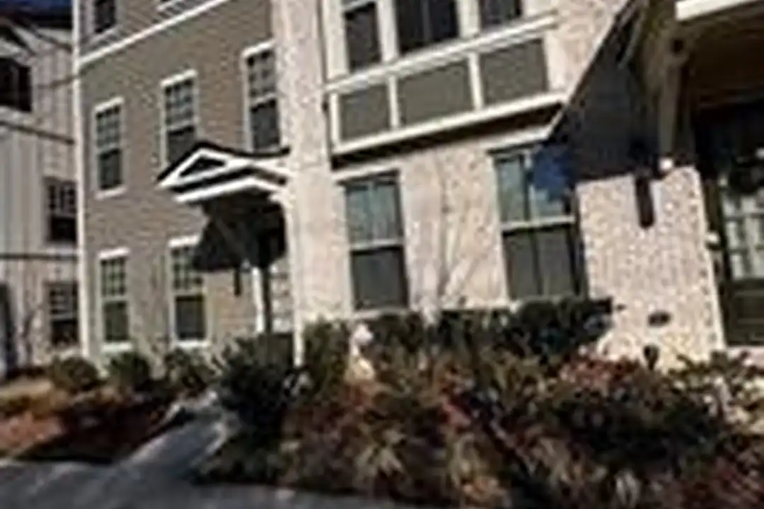2568 Morehead St - View 2