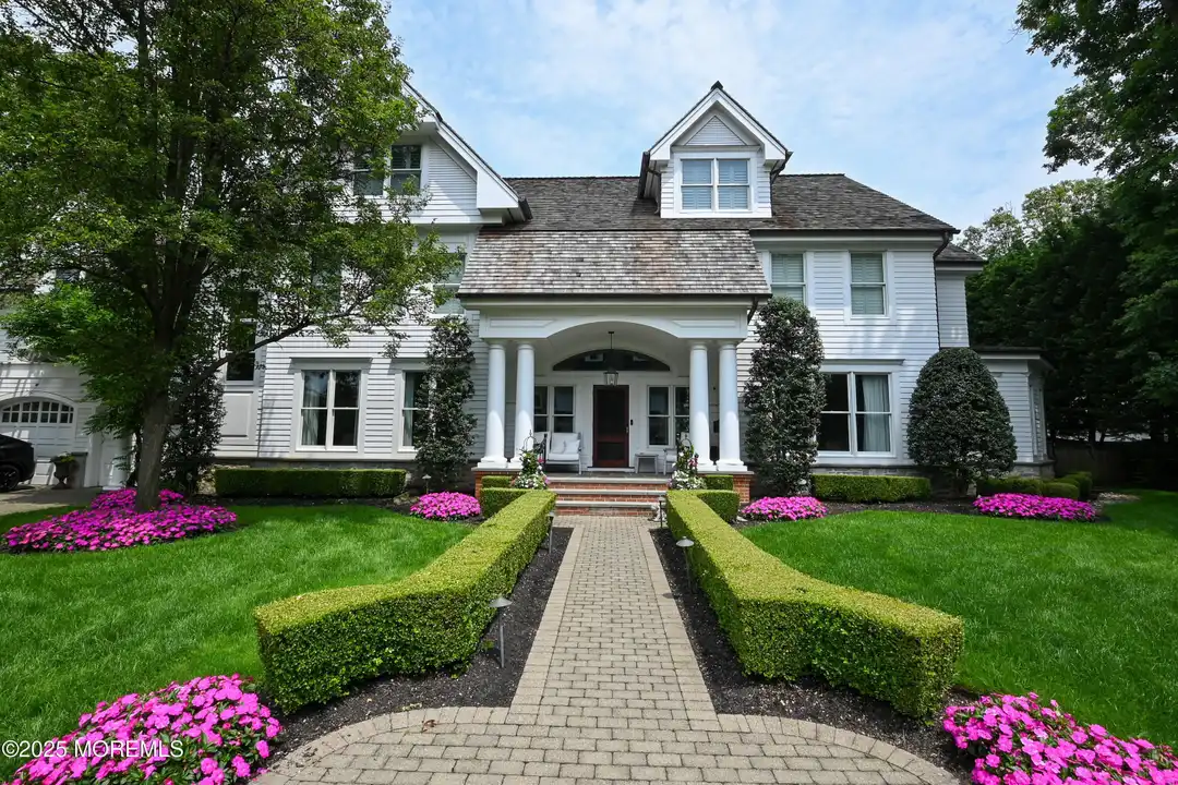 11 Red Oak Dr - View 2