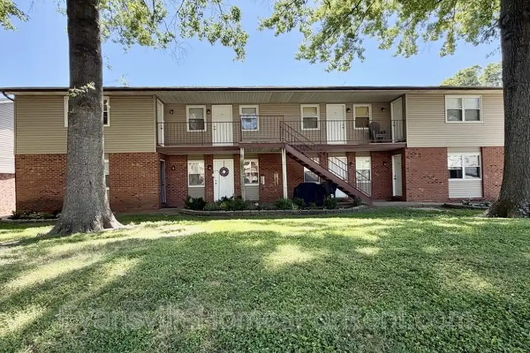 Apartment in Evansville - View 2