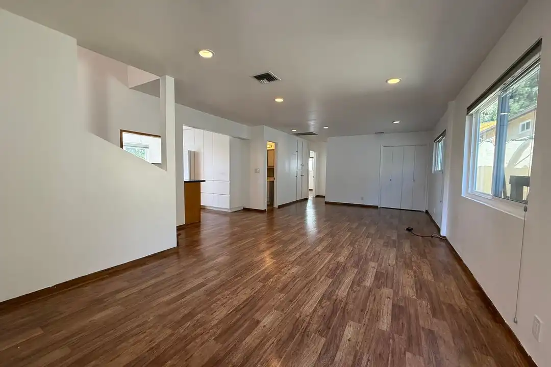 House in Los Angeles - View 3