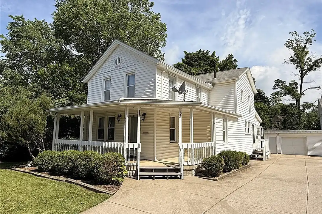 85 Maple Dr – photo 1