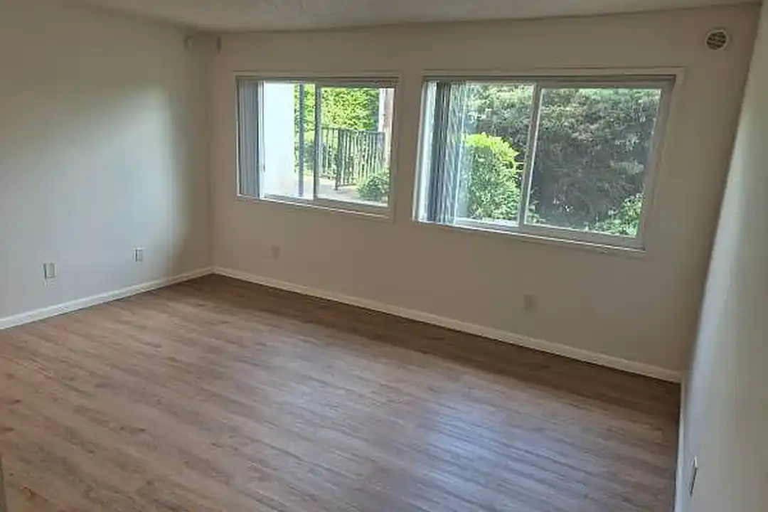 Crestwood Terrace - Widok 4