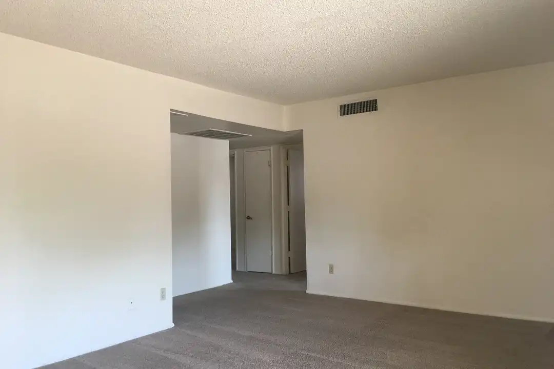 1933 E Apollo Ave - View 4