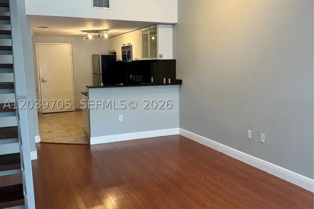3339 Virginia St #105 - View 4
