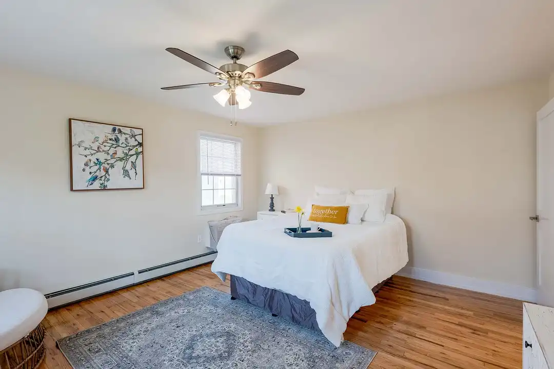 Jackson House Apartments - More