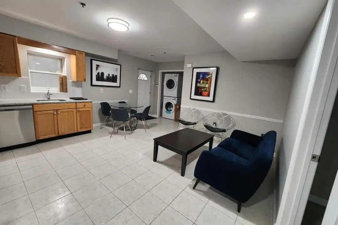 45-47 Vesey St unit 1 1 – photo 1 of 4