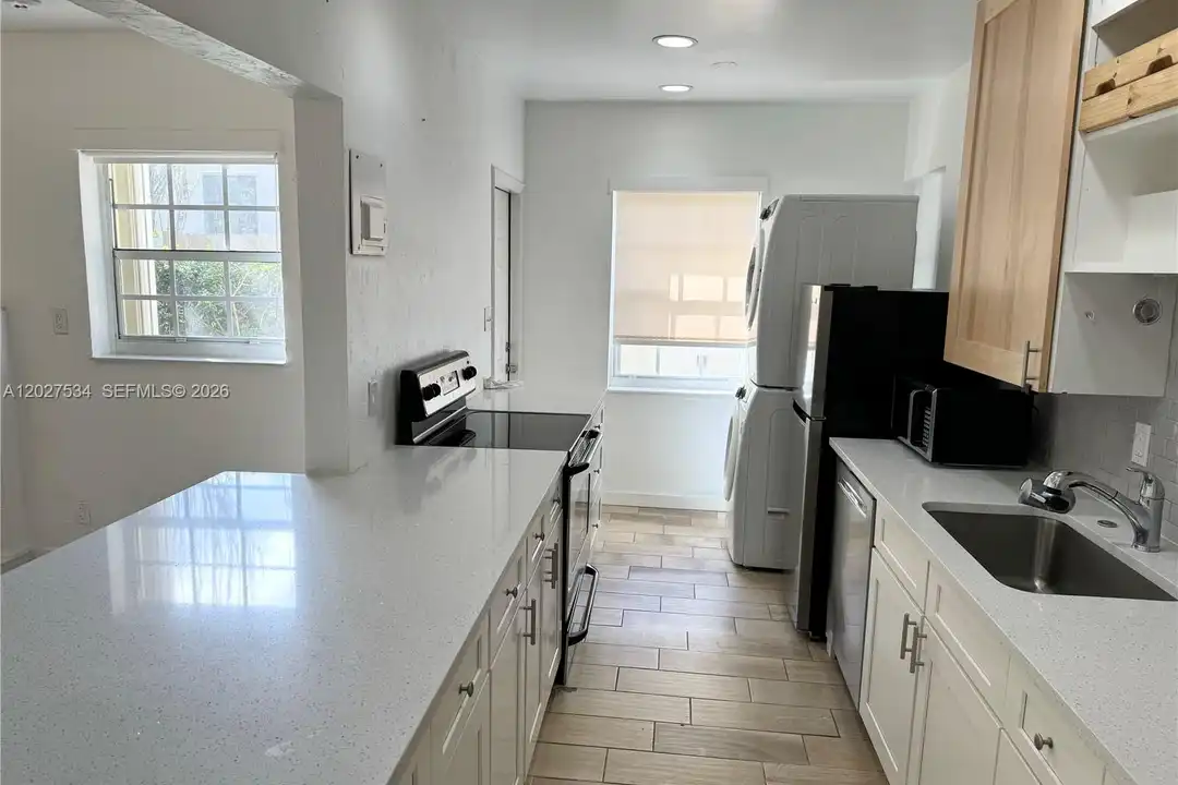 406 SE 11th Ct unit 2 - View 5