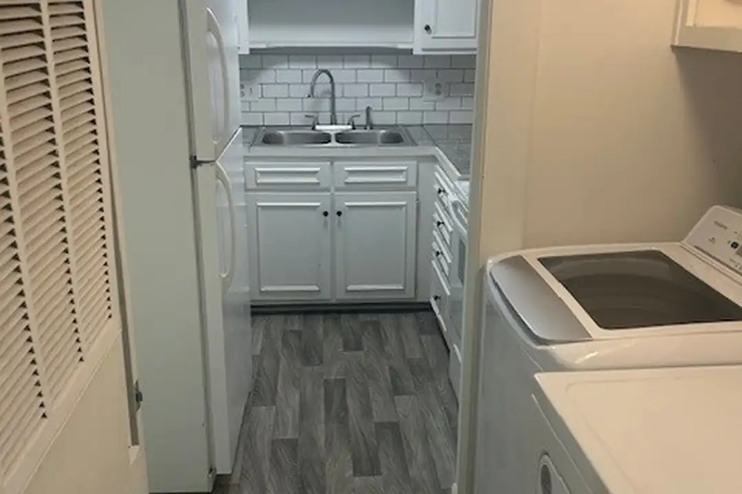 House in Auburn - More