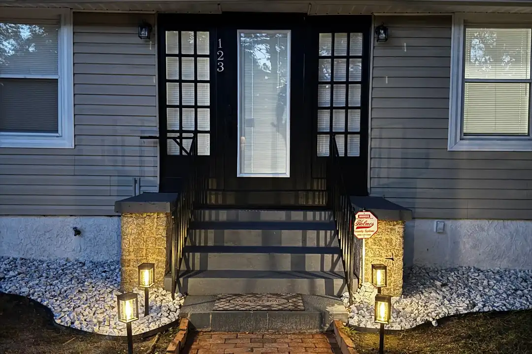 123 John St – photo 1