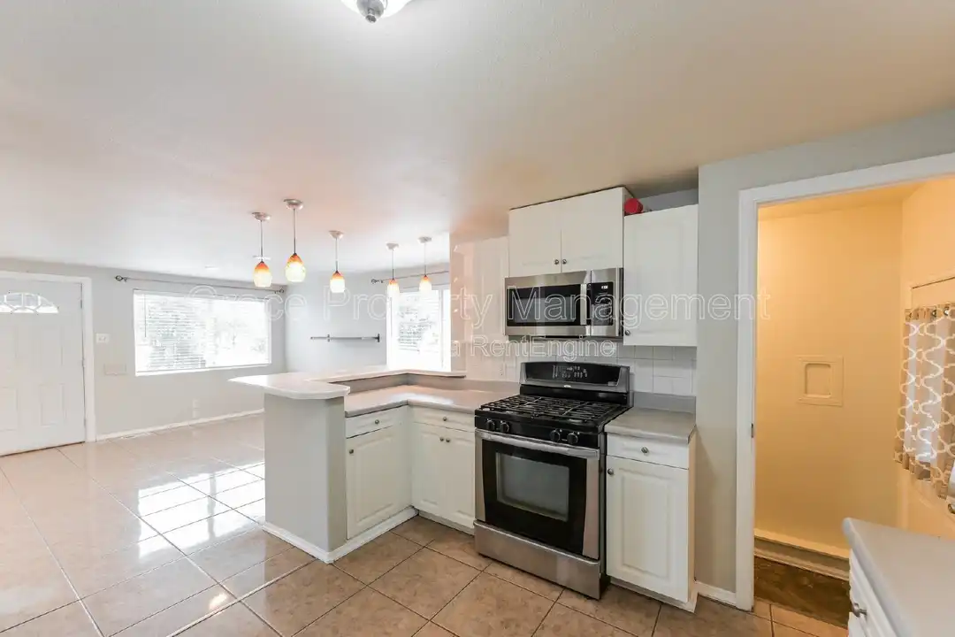 1500 W 50th Ave – pohled 5