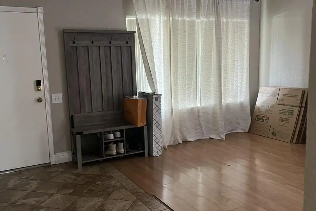 44107 Rodin Ave - View 4