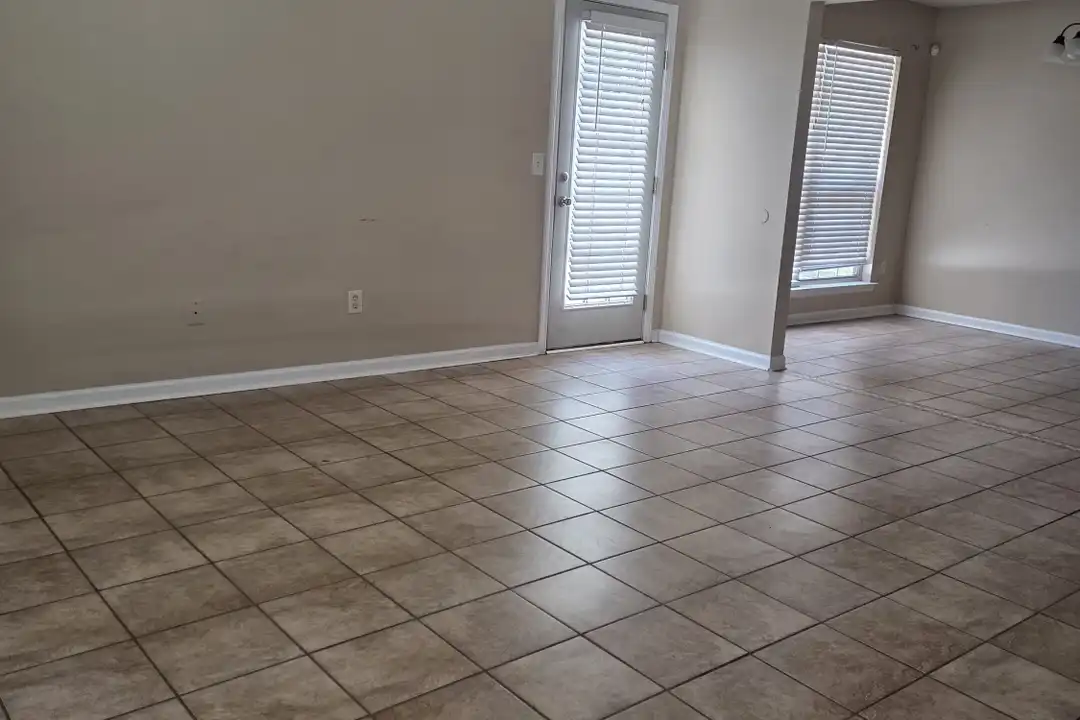 119 Wayfair Ln - View 3