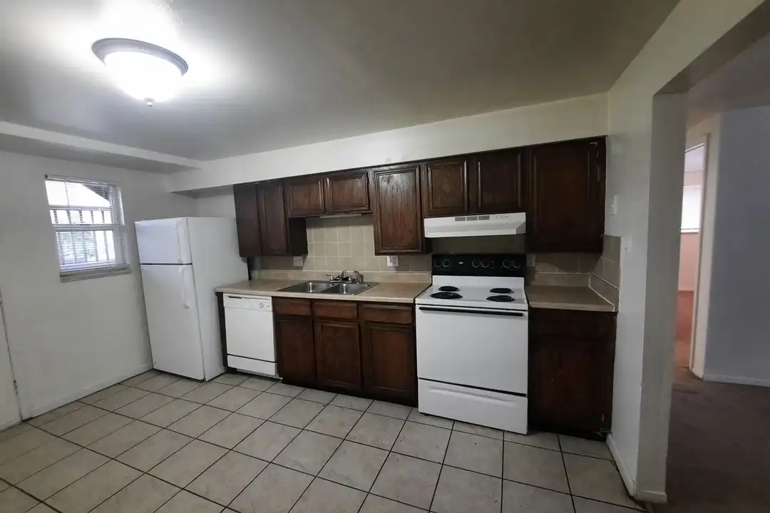 18245 W 3rd Pl unit 18245 W. 3rd Place Unit 3 - More