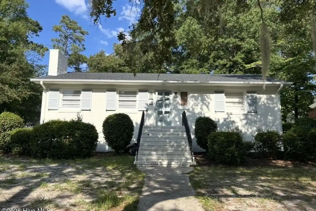 215 Keaton Ave – photo 1