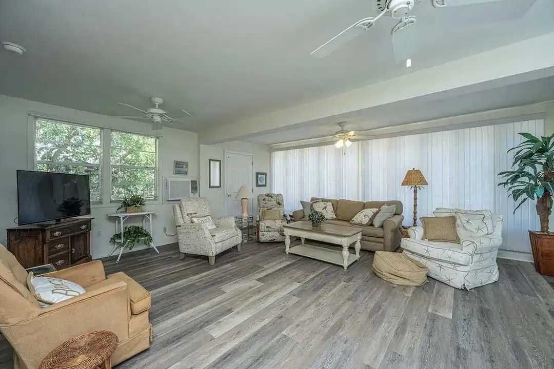 816 E Cooper Ave unit 1359011P - View 3