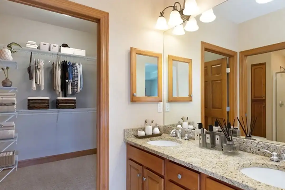 250 Turners Crossroad S - View 3