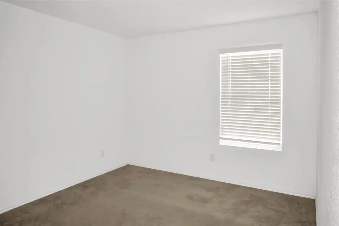 3604 Esperanza St - More