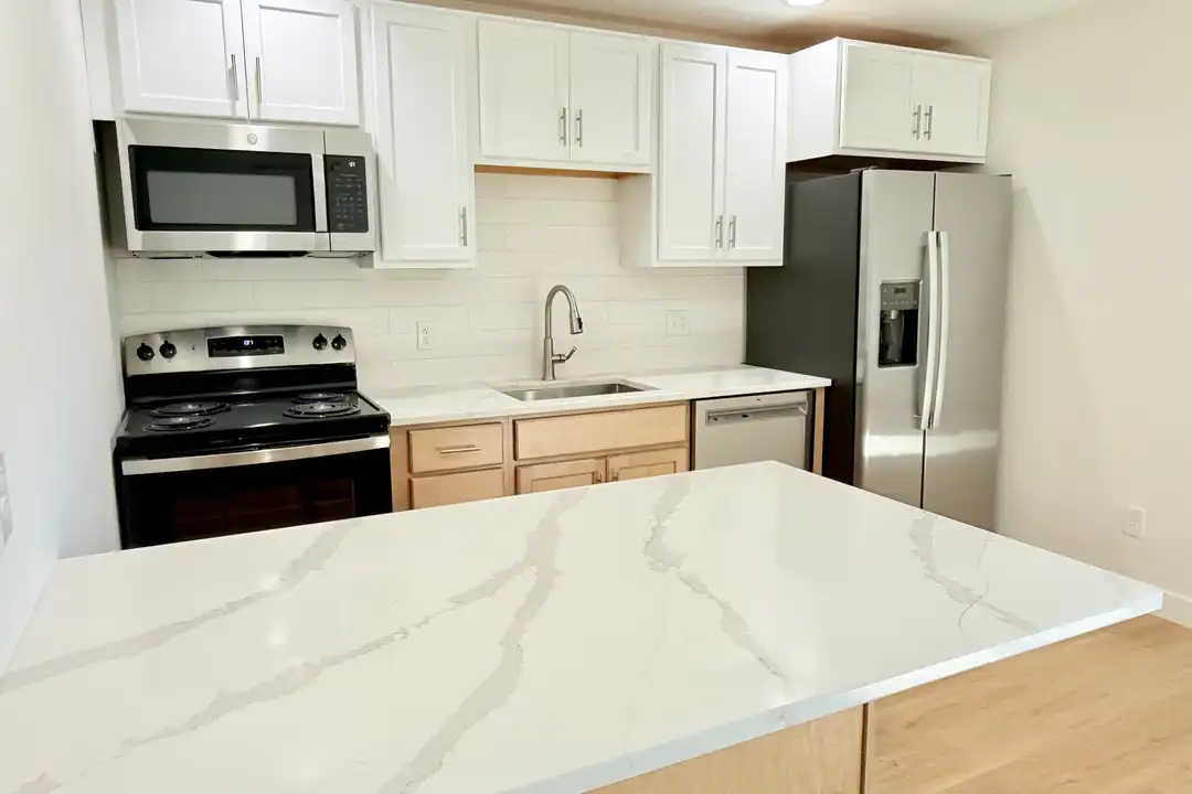 420 Minneopa Ave unit 201 - View 3