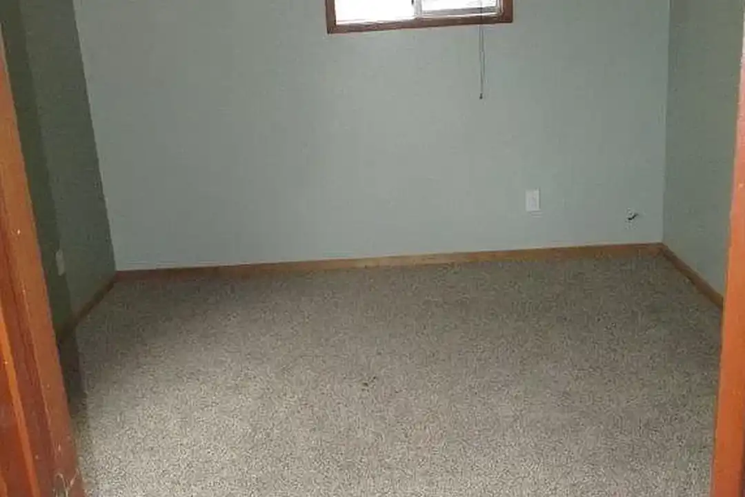 230 E Stavis Rd - View 4