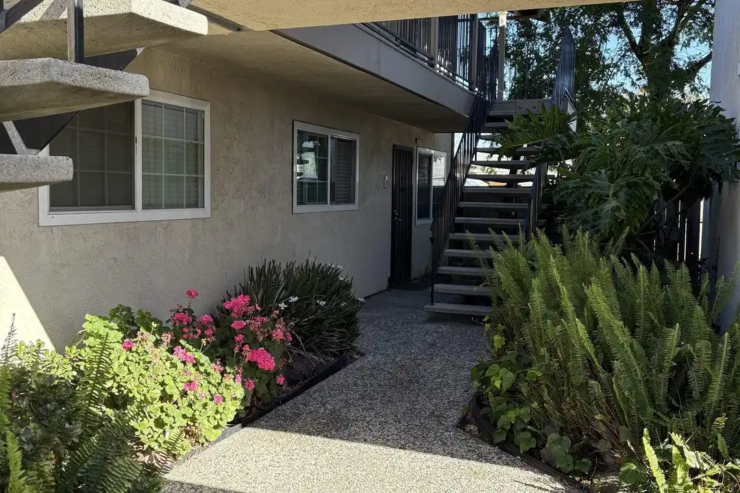 20026 Wisteria St – photo 1