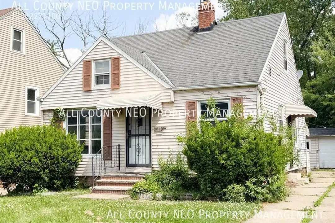16409 Cloverside Ave – photo 1